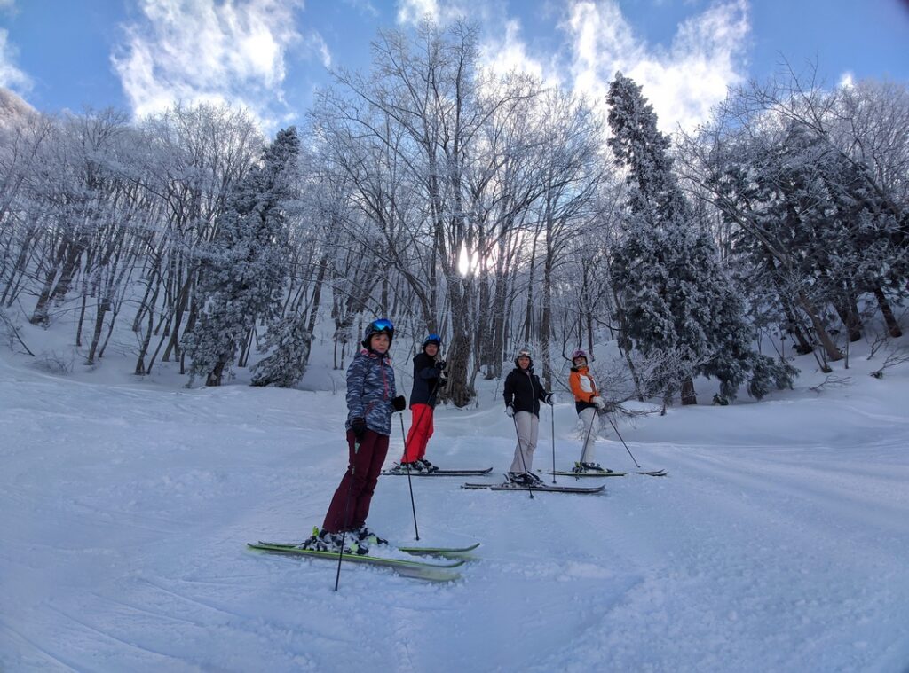 斑尾高原,等一起來享受最棒的「Madapow」(斑尾粉雪)
